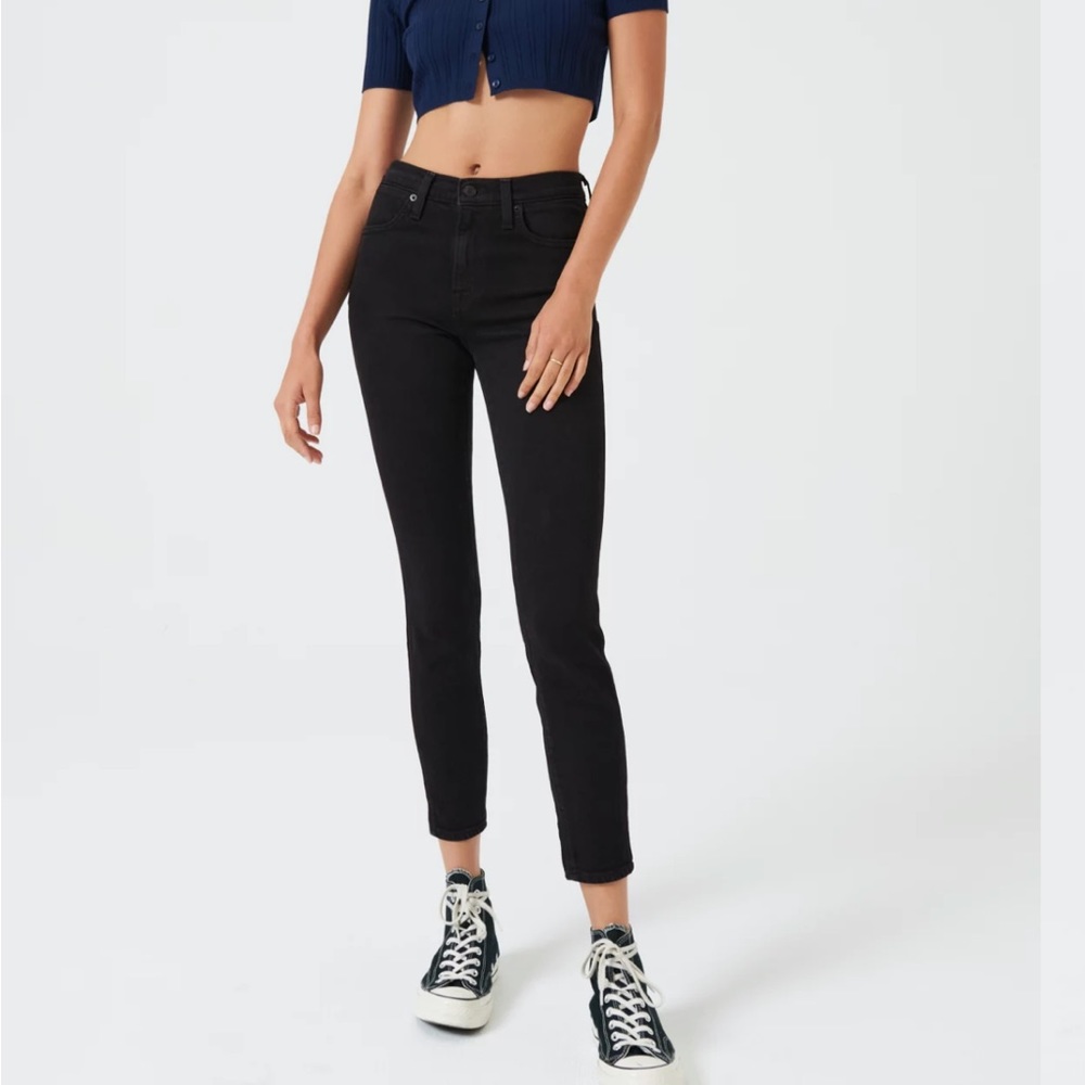 Aritzia High-Rise Black Straight-Leg Jeans